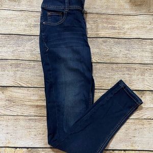 Women’s Curvy Skinny Jeans